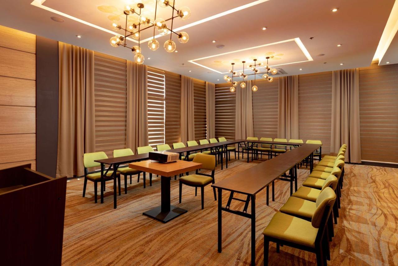 אנגלס Best Western Plus Metro Clark מראה חיצוני תמונה
