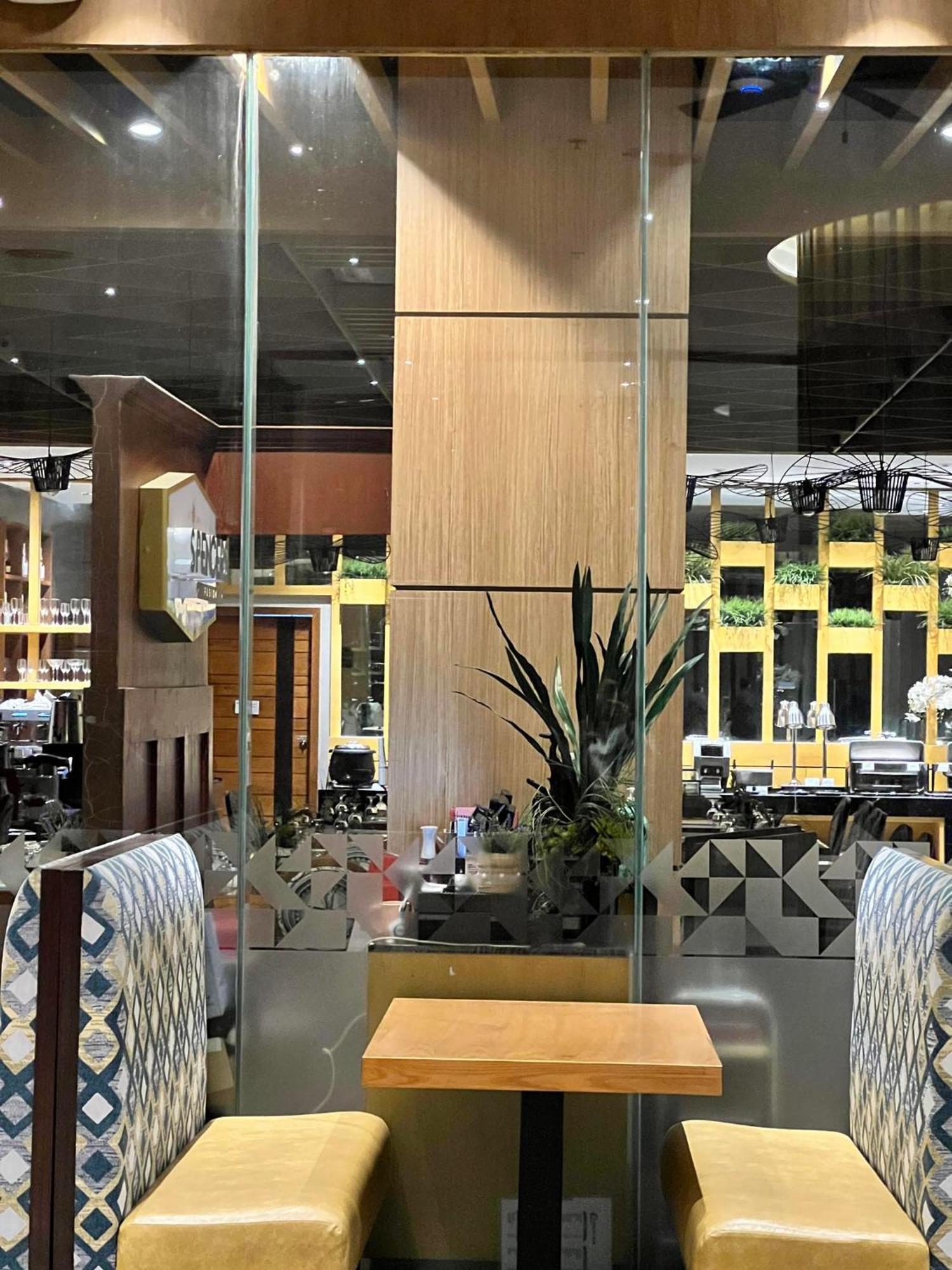אנגלס Best Western Plus Metro Clark מראה חיצוני תמונה